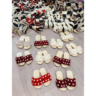 Guốc gỗ dập sóng cho bé gái.🌸