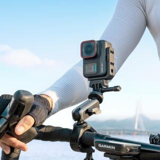 MOUNT QUAY DỌC CHO INSTA360 ACE PRO 2 / ACE PRO VERTICAL MOUNT