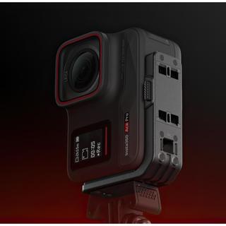 MOUNT QUAY DỌC CHO INSTA360 ACE PRO 2 / ACE PRO VERTICAL MOUNT