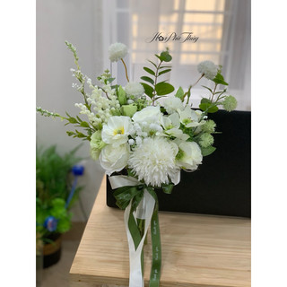 Hoa cưới cầm tay cô dâu bằng lụa cao cấp