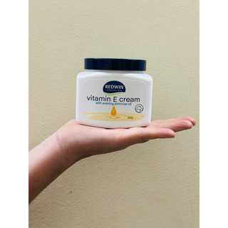 Kem dưỡng da mềm mịn Redwin Vitamin E Cream 300g Úc