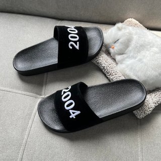 Dép năm sinh 2004,dép nam nữ quai nỉ thêu hot trend