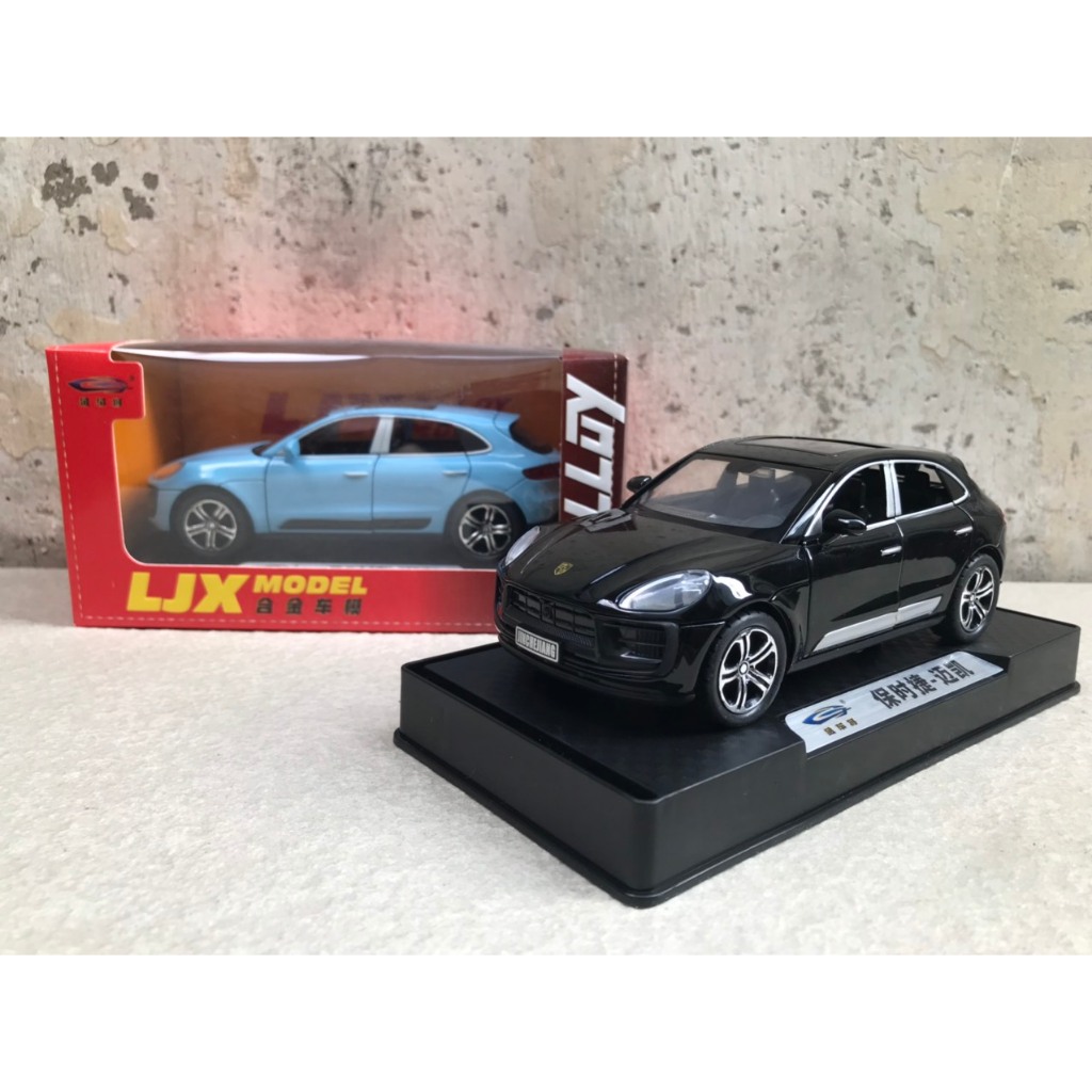 Mô hình xe Porsche Macan 2019 1:32