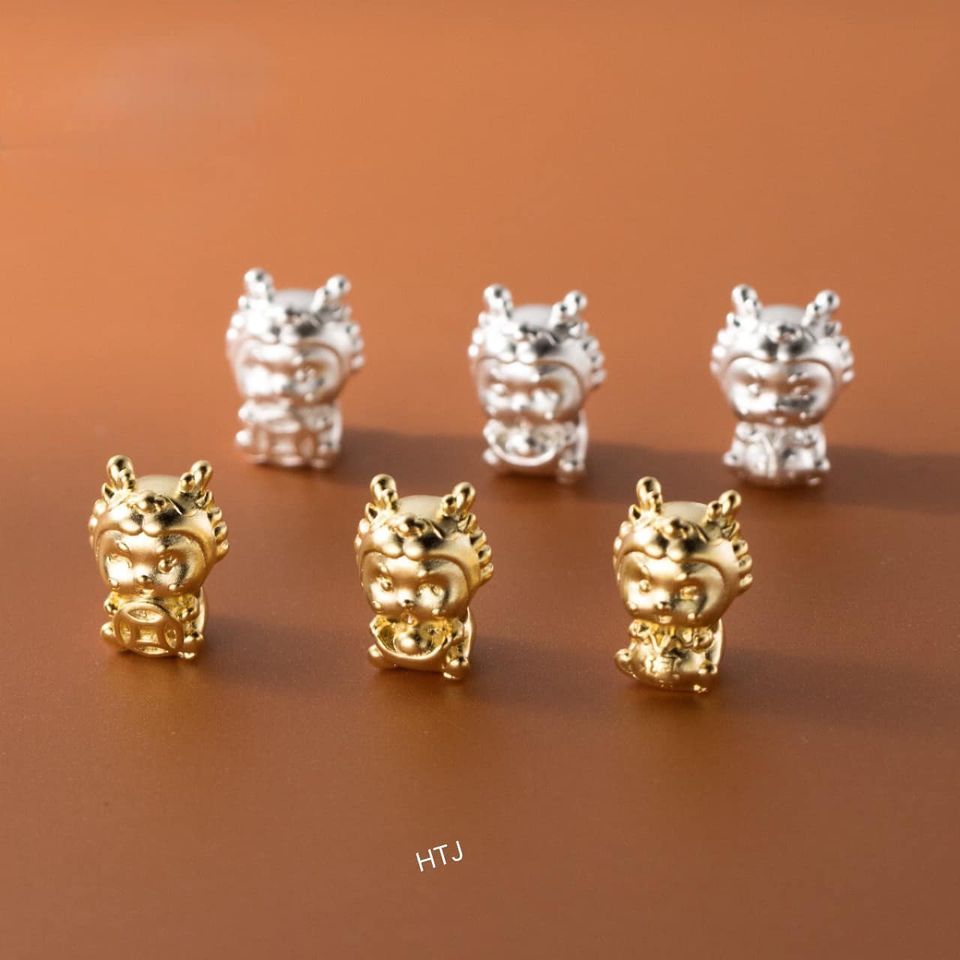 Charm rồng bạc 8li