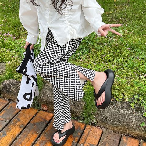 Dép xỏ ngón nữ đi biển đế bánh mì cao 4CM nhựa PVC êm nhẹ chống trơn trượt 3Fashion - 3270