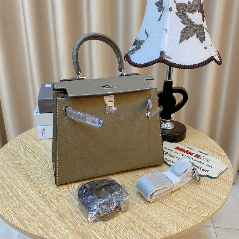 Túi cầm tay đeo chéo sai 25 da đẹp tặng kèm khăn