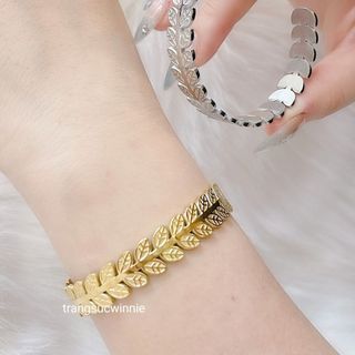 Vòng tay nữ titan Cuff leaf