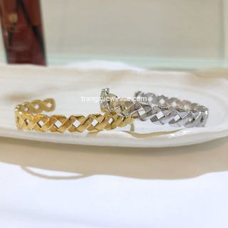 Vòng tay nữ titan Cuff Caro VG