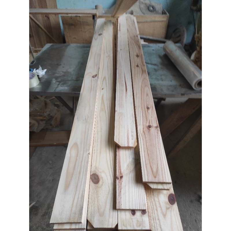Thanh gỗ thông dày 0,9cm rộng 8cm dài 90cm dùng làm nẹp chỉ, làm thùng gỗ decord, đóng chuồng thú cưng, DIY