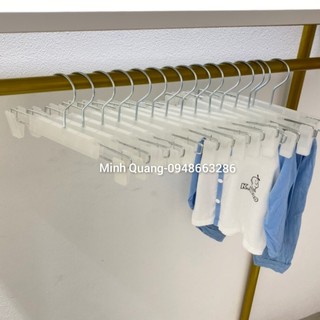 kẹp quần áo-kẹp nhựa trẻ em màu trắng-đầu móc tròn inox-chuyên dùng cho quần-áo-váy,.. trẻ em
