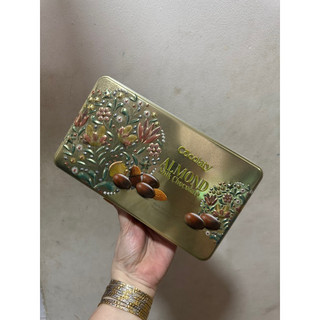 HỘP 300gr SÔ CÔ LA HẠNH NHÂN