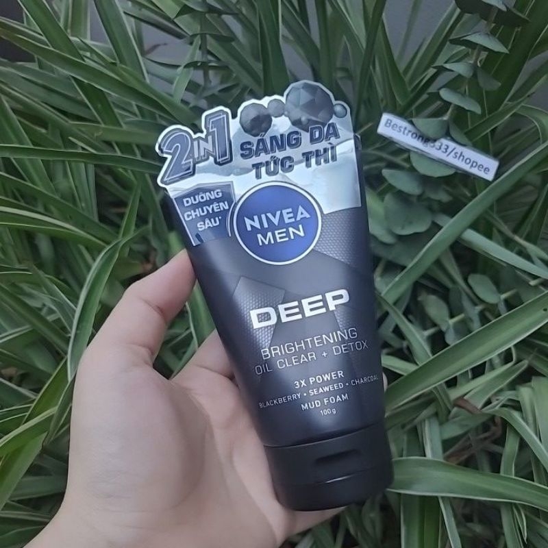 Sữa Rửa Mặt Nivea Men Than Đen Hoạt Tính Deep White Oil Clear (100g)