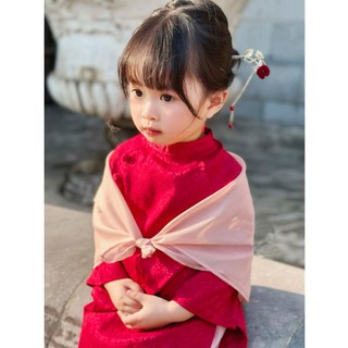 áo dài gấm lụa đỏ kèm khăn mỏ quạ cho bé
