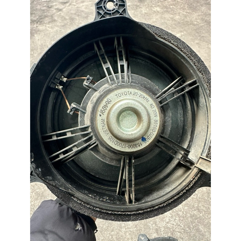 Loa Cánh Cửa Đường Kính 16cm Tháo Xe Các Dòng TOYOTA Mới 98%