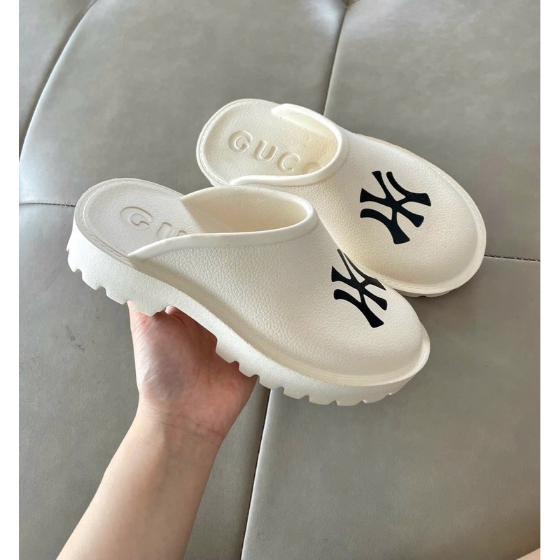 Giày sục GG giá rẻ, Dép cross nữ thời trang rất đẹp dùng được cho cả nam và nữ đi chơi  du lich Tết 