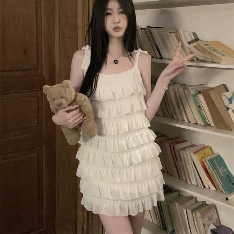 VIDEO ẢNH THẬT🖤váy hai dây tiểu thư cổ vuông xếp tầng viền lượn sóng xinh xắn đáng yêu ngọt ngào dễ thương