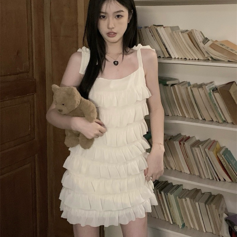 VIDEO ẢNH THẬT🖤váy hai dây tiểu thư cổ vuông xếp tầng viền lượn sóng xinh xắn đáng yêu ngọt ngào dễ thương