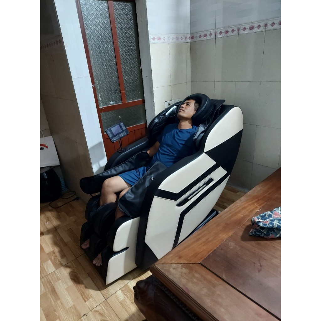 Ghế Massage toàn thân Hàn Quốc Thomas Hamilton DG500 - Công nghệ 3D, bi xoay đa điểm, điều khiển giọng nói, 5 bài tập