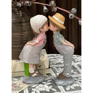 Set 2 tượng decor chàng trai cô gái tình cảm dễ thương