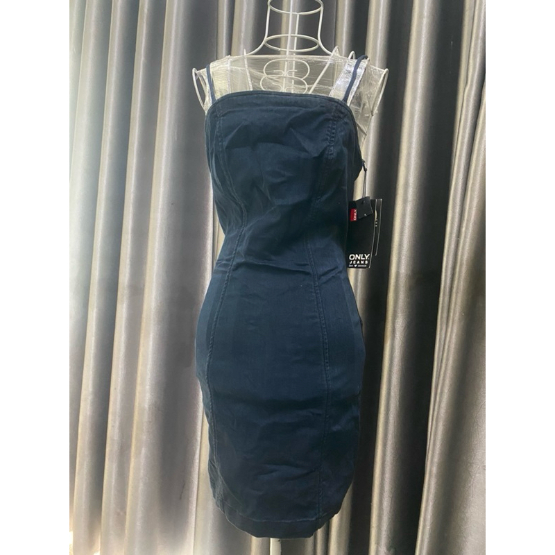 đầm (only ,QC,k phải vnxk)lỗi màu,lỗi soi