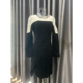 đầm (only ,QC,k phải vnxk)lỗi màu,lỗi soi