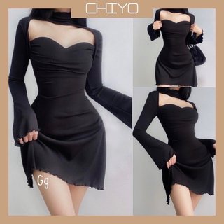 Đầm gân khoét ngực tay dài ống loe sang chảnh