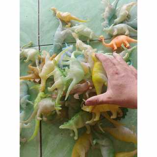 Mô hình khủng long tặng