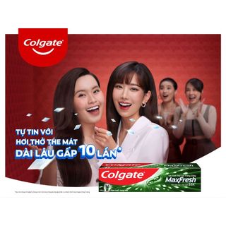 Kem đánh răng Colgate MaxFresh tinh chất than tre 200g