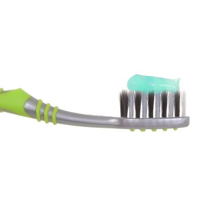 Kem đánh răng Colgate MaxFresh tinh chất than tre 200g