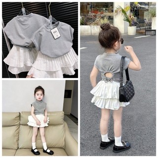 Set áo xám kèm chân váy dập ly