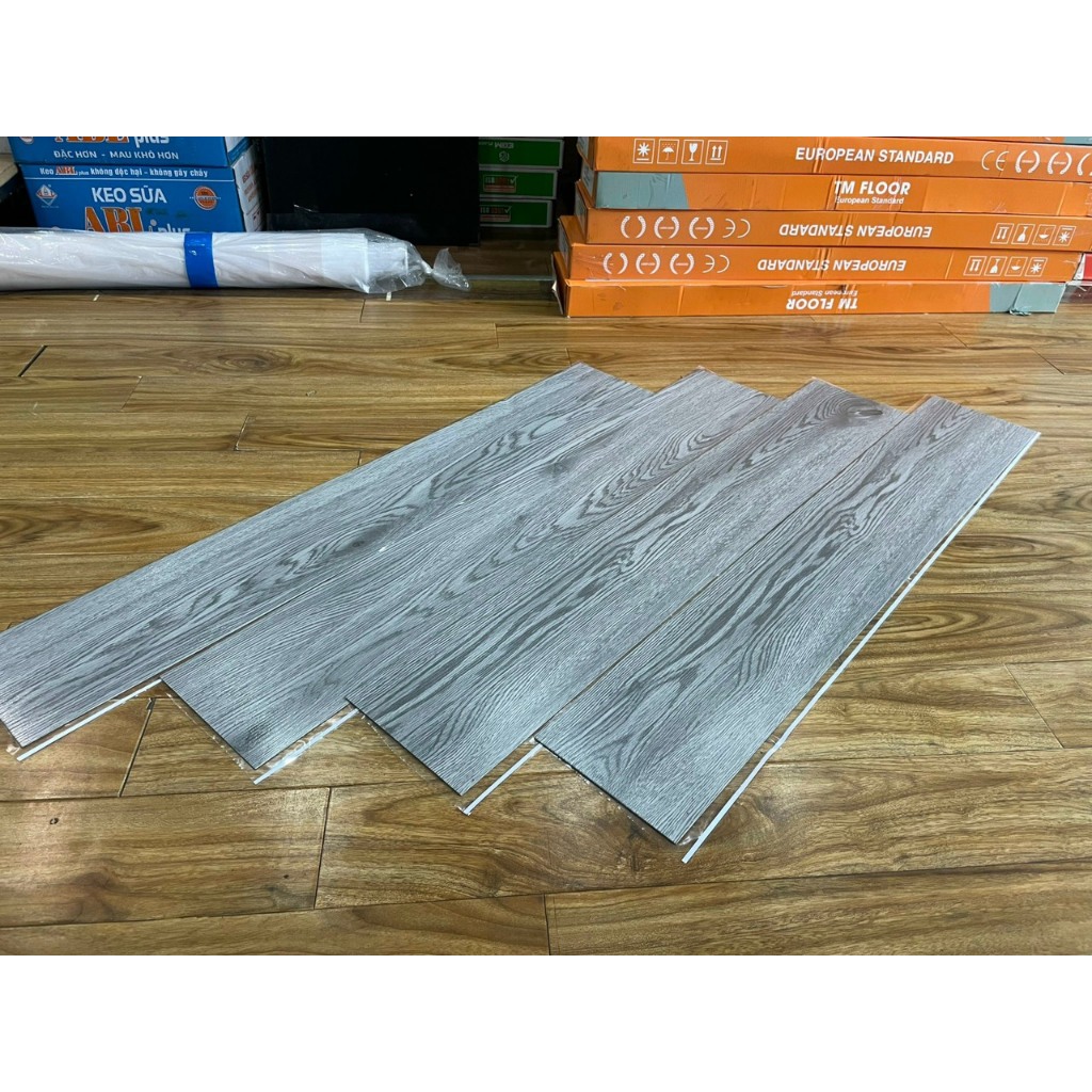 Combo 72 Tấm Dán Sàn Có Sẵn Keo Tiện Lợi ( 72 tấm= 10m2 loại nặng )