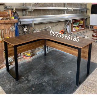 BÀN LÀM VIỆC GÓC L MẶT BÀN LIỀN BO GÓC KÈM YẾM CHE 2 MẶT(hình thật )