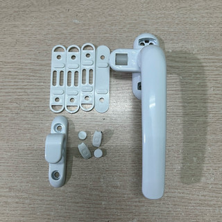 Tay cài cửa sổ hệ 4400 chính hãng Chugn ( Tay Gù Việt Pháp )