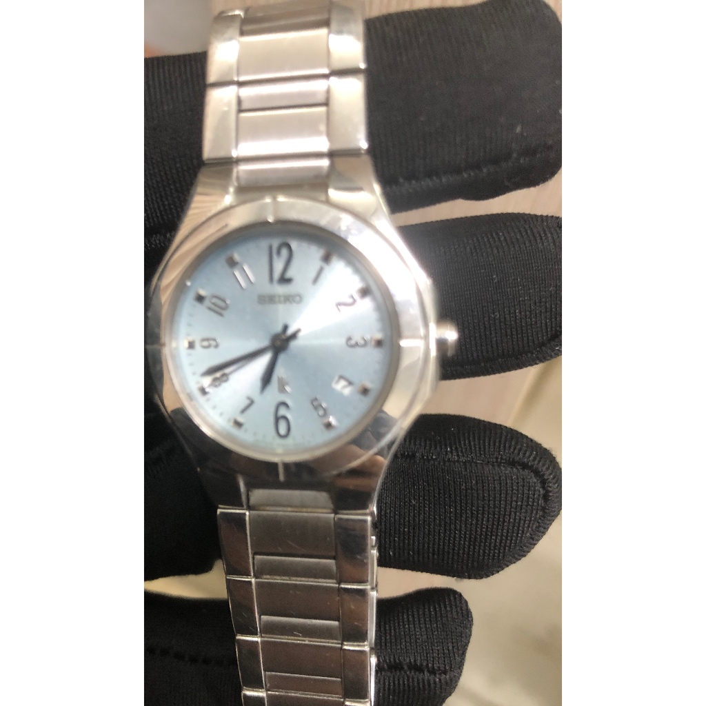 đồng hồ nữ hiệu Seiko LK cao cấp. Cỡ mặt 26mm, còn rất đẹp.
