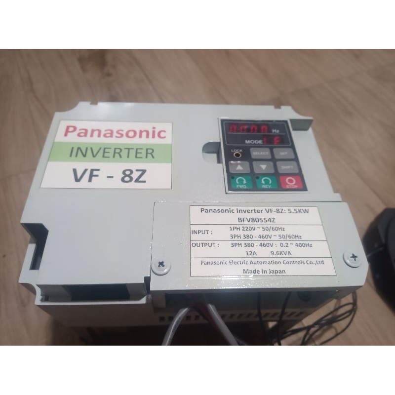 biến tần công suất 5,5kW Panasonic điện áp vào 1pha 220V hoặc 3pha 380V điện áp ra 3pha 380V hàng tháo máy đẹp