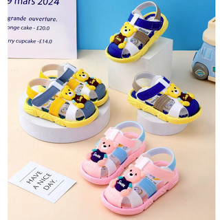 Giày sandal gấu smille tập đi đế cao su dẻo cho bé