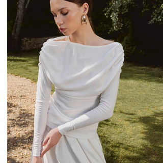 Áo Kiểu Lệch Vai Rory Nữ AT MODA DE LITA