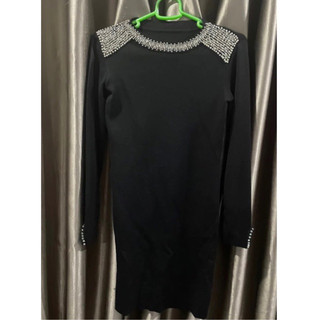 Đầm body đen size M chất co dãn tốt