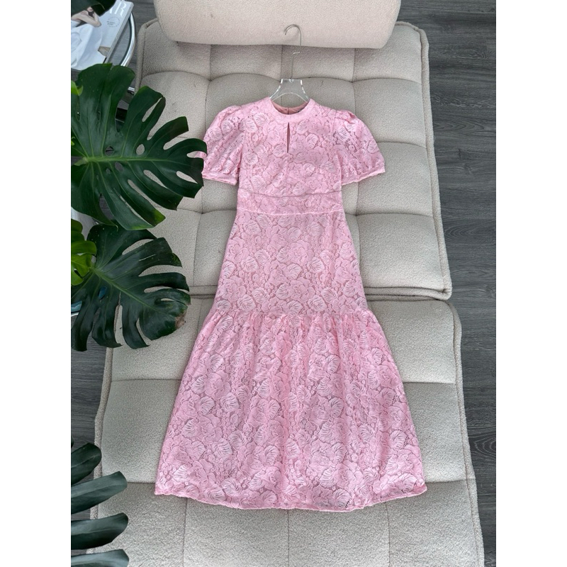 Đầm midi ren Hobbs hồng ngọt ngào
