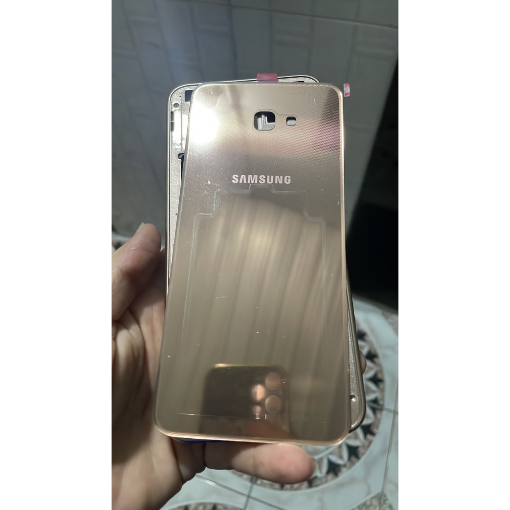 vỏ samsung j4plus/j4p đỏ , vàng