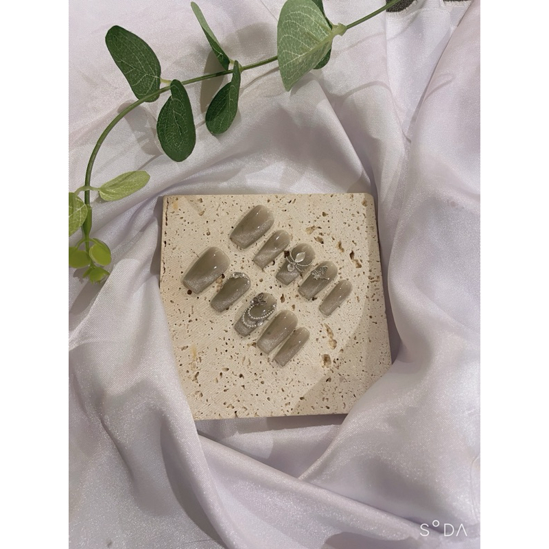 NAILBOX MẮT MÈO ĐÍNH ĐÁ
