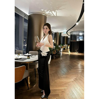 SIZE>58KG ĐẦM PHỐI MÀU CỔ TIM TRẺ TRUNG