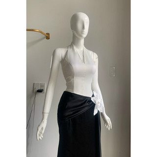 SIZE>58KG ĐẦM PHỐI MÀU CỔ TIM TRẺ TRUNG