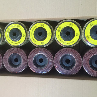 Nhám xếp hưng ngọc 1 thùng 100 cái- đĩa nhám