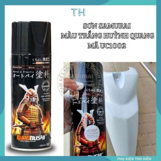Sơn Xịt Samurai chuyên dùng cho xe máy màu nền trắng huỳnh quang  UC1002 chống cháy, chống rạn nứt, vòi xịt chống chảy
