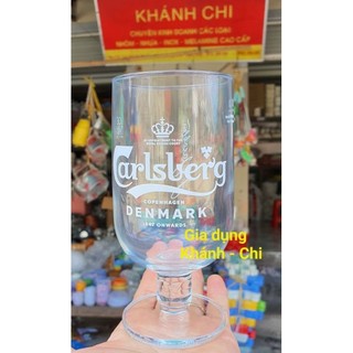 Ly thủy tinh có chân