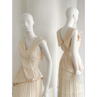Set áo ren peplum nhẹ chân váy xoè