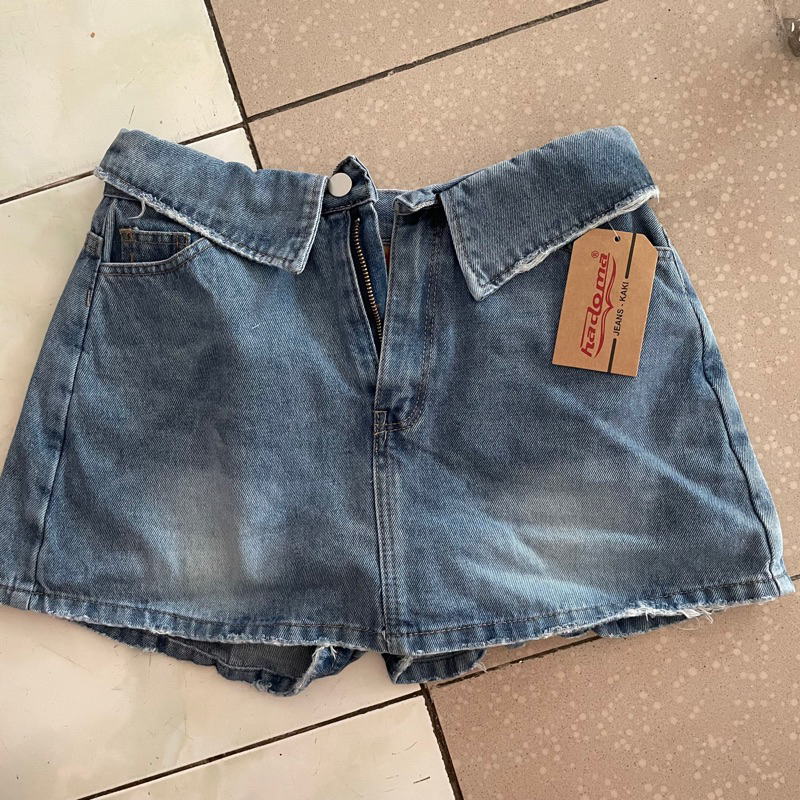 quần jeans giả váy ngắn new 100%