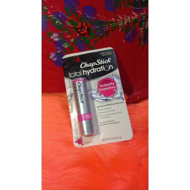 Son dưỡng môi Chap.Stick: Cao Cấp, cấp nước, tạo độ ẩm, có Botanical Oil, hương Vani của hãng Pfizer