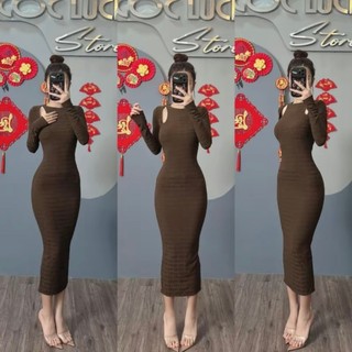 D575 - Đầm Body Tay Dài Khoét Vai Basic